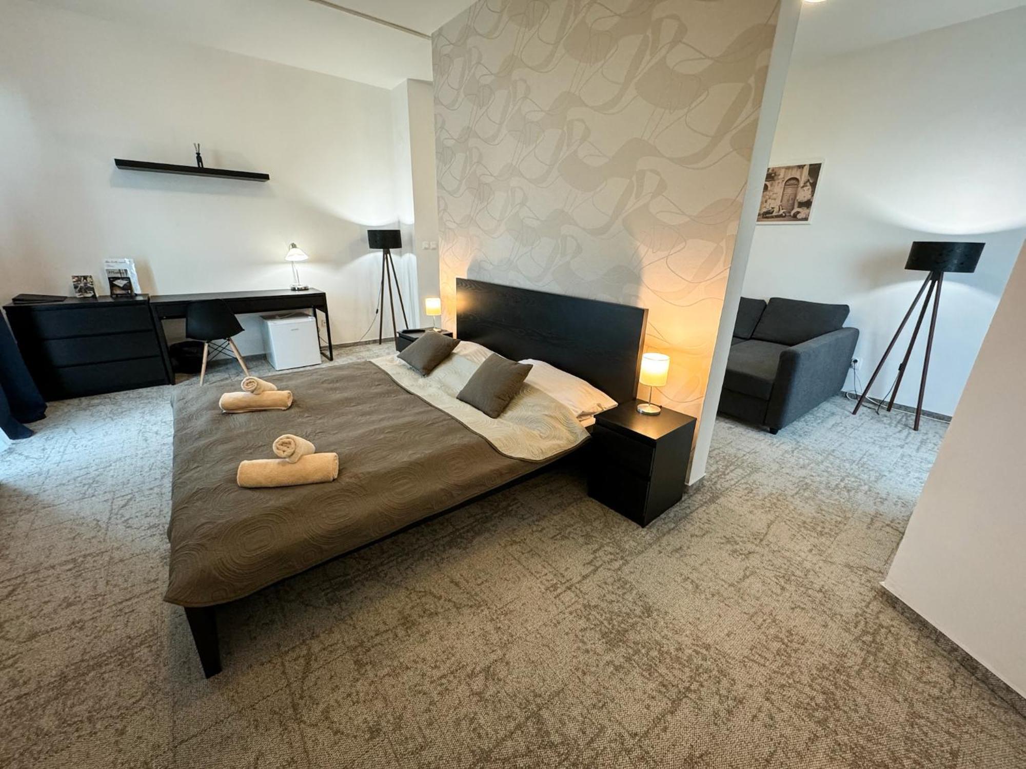Hotel Modena Bratislava Exteriör bild