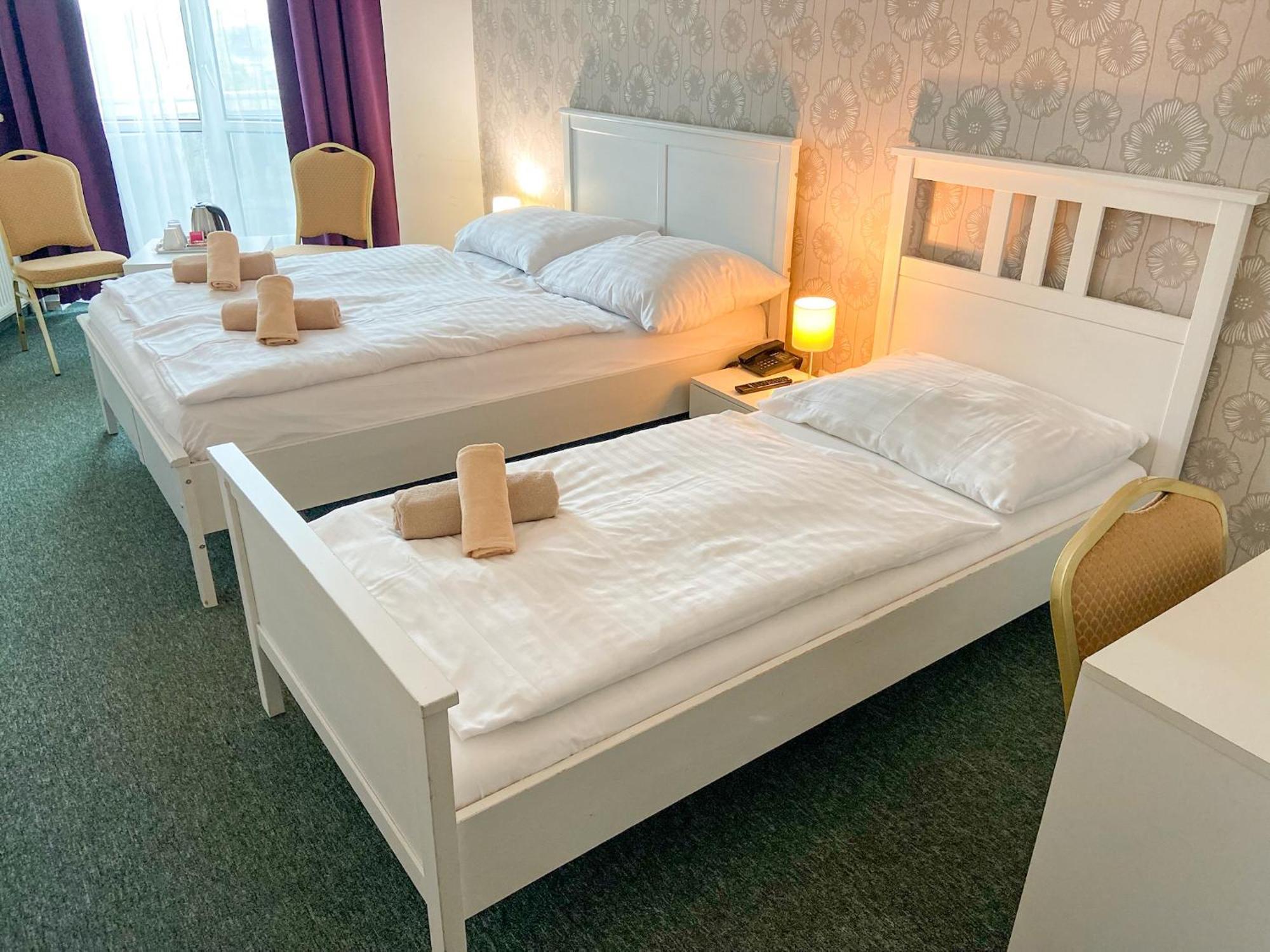 Hotel Modena Bratislava Exteriör bild