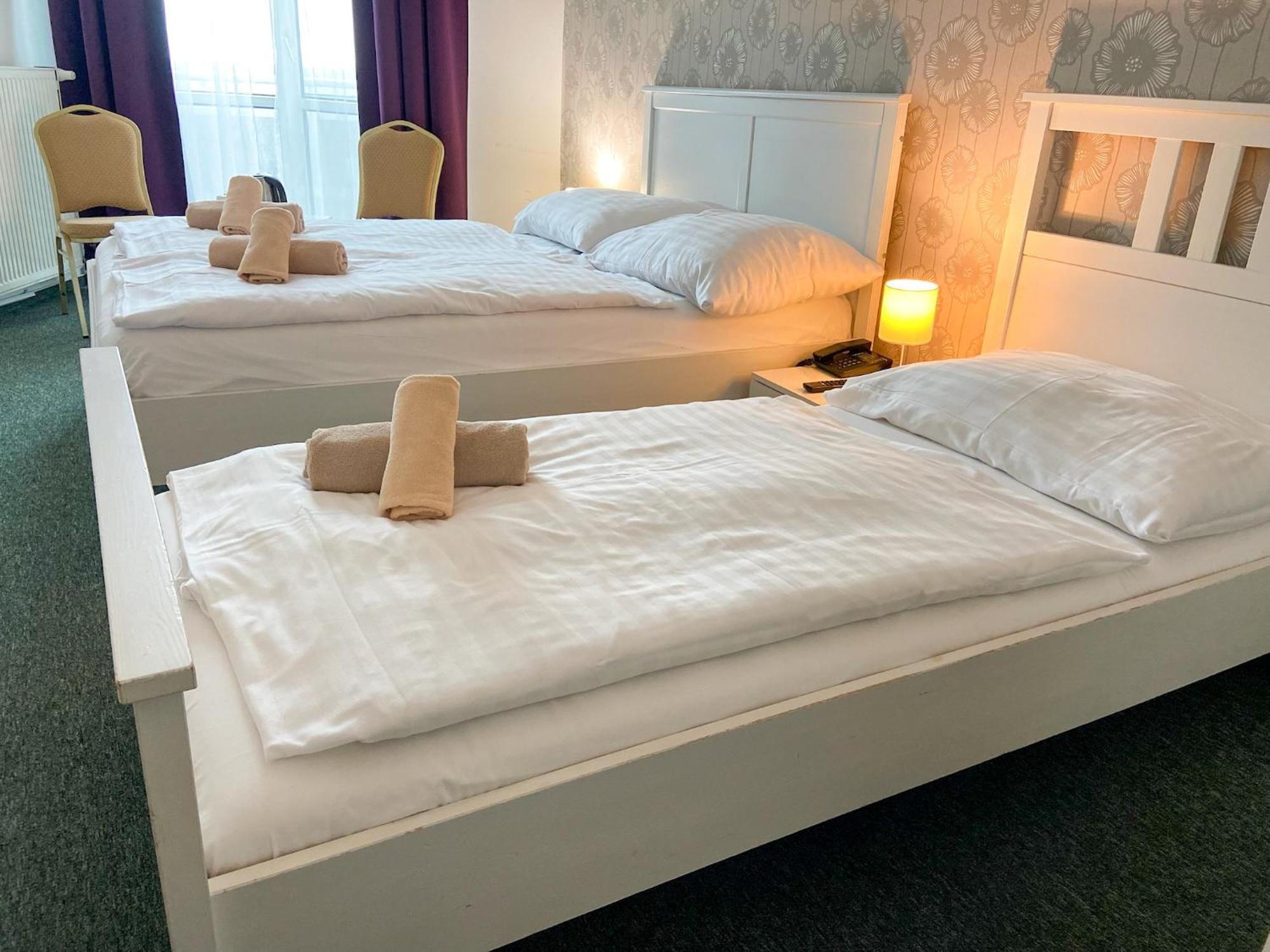 Hotel Modena Bratislava Exteriör bild