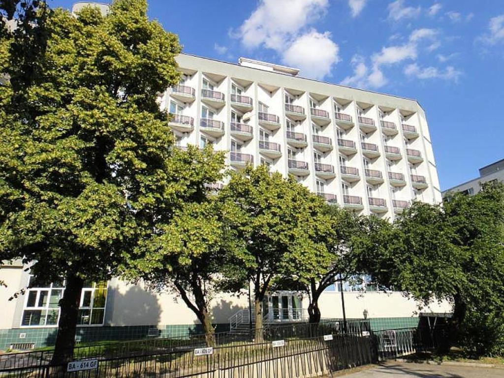 Hotel Modena Bratislava Exteriör bild